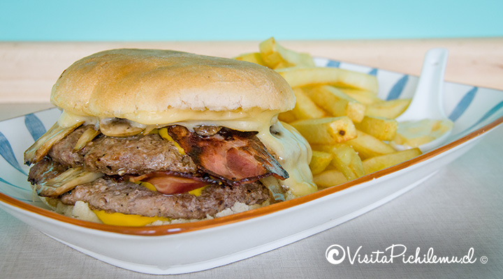 doble-burger-la-costa-sandwicheria-la-costa-cahuil-pichilemu
