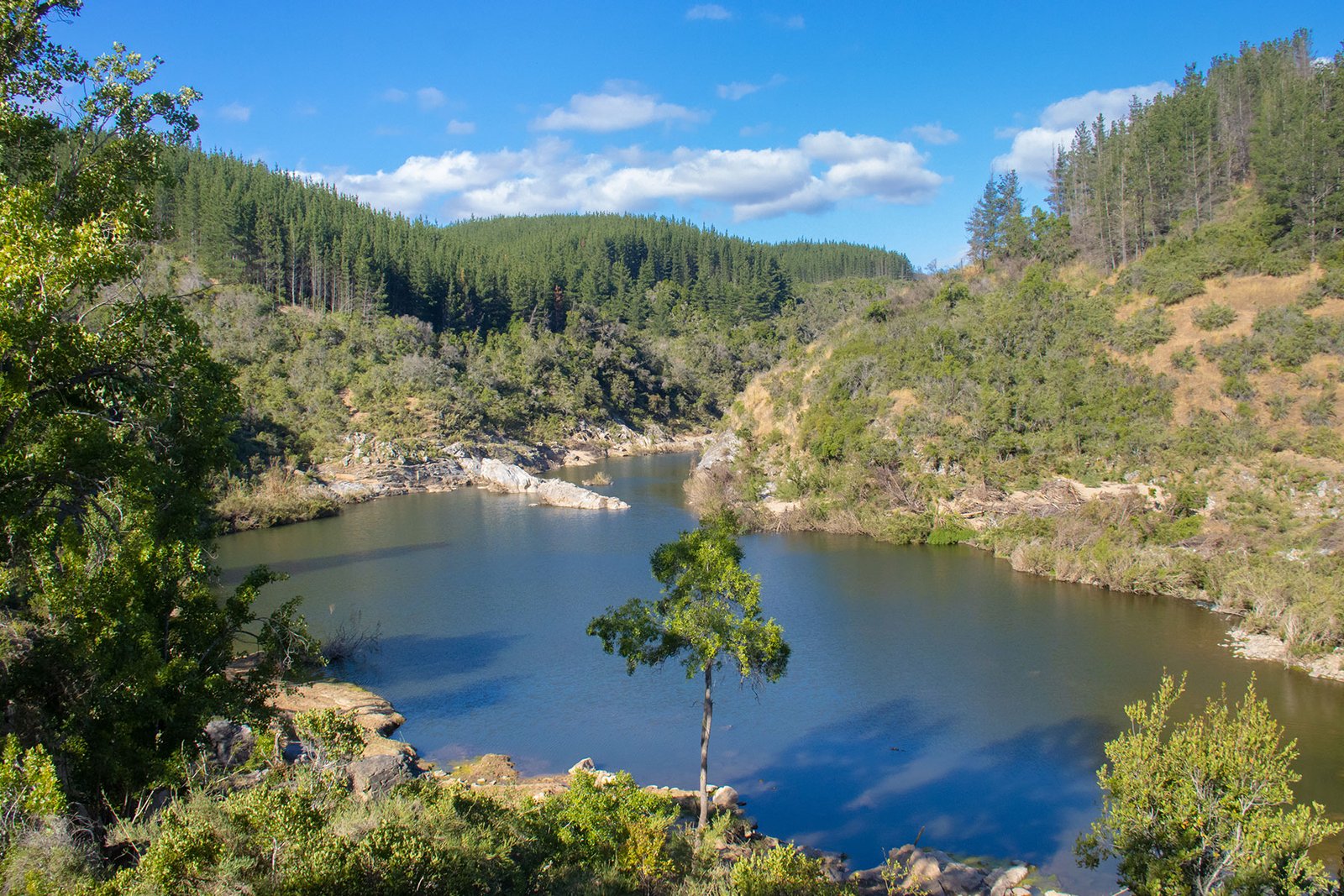 trekking a la poza del encanto pichilemu