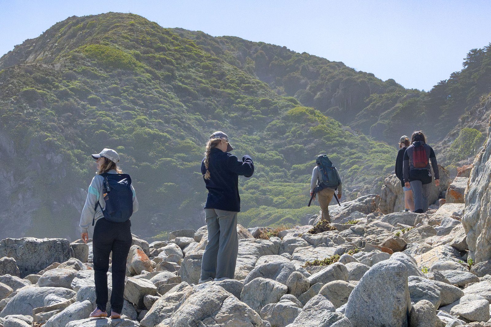 trekking intermareal bolones playa los huachos norte de pichilemu